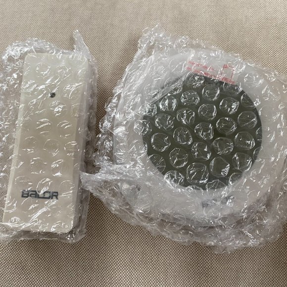 Wireless Indoor/Outdoor Thermometer - Surface or Wall Mounted Monitor, 2.5” LCD - Picture 6 of 8